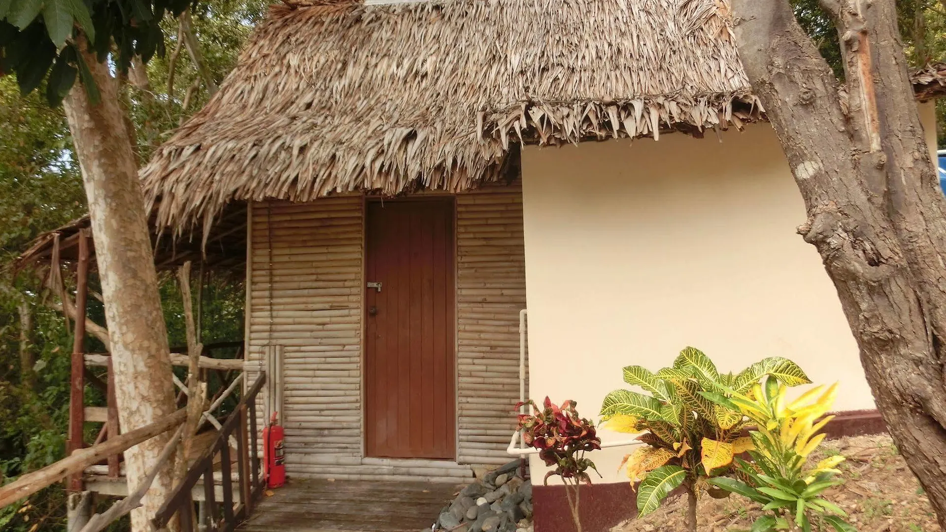 ***  Bamboo Bay Resort Koh Lanta Thailand